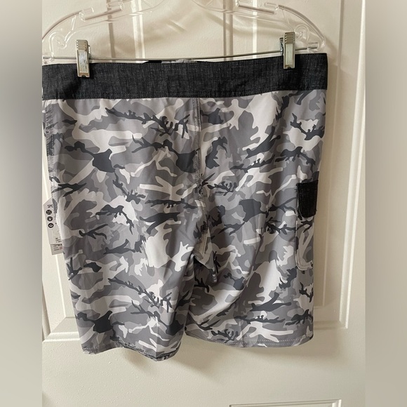 The Endless Summer Men’s 30’ Camouflage Stretch Lite Grey Boardshorts, NWT - Picture 7 of 12